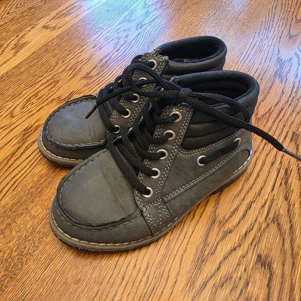 The Childrens Place Boys Sz 11 Grey Ankle Boots Size 11 Hiking Lace Up‎ High Top
